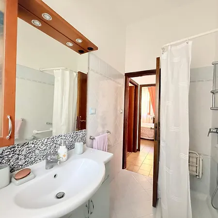 Se211 - Senigallia, Trilocale Fronte Mare Con Corte Esterna سينِغاليا