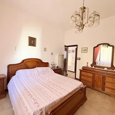 Se211 - Senigallia, Trilocale Fronte Mare Con Corte Esterna