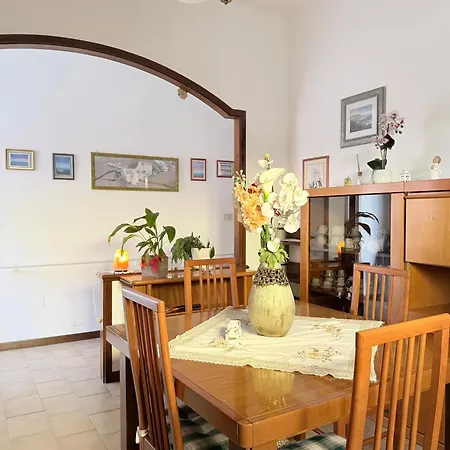 Se211 - Senigallia, Trilocale Fronte Mare Con Corte Esterna