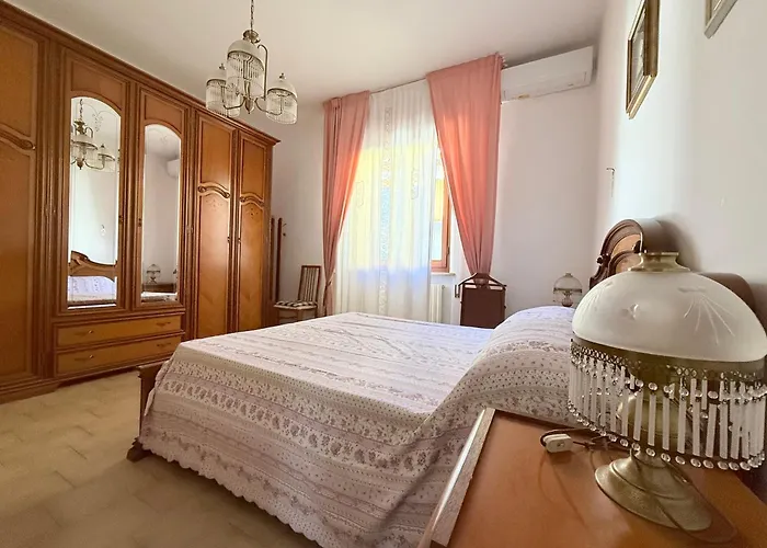 Se211 - Senigallia, Trilocale Fronte Mare Con Corte Esterna * Senigallia